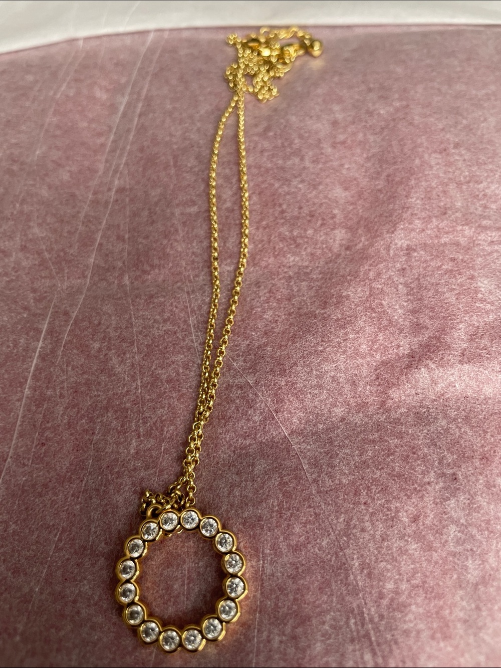 kate spade Gold Crystal Circle Pendant Necklace NWOT - Picture 5 of 5